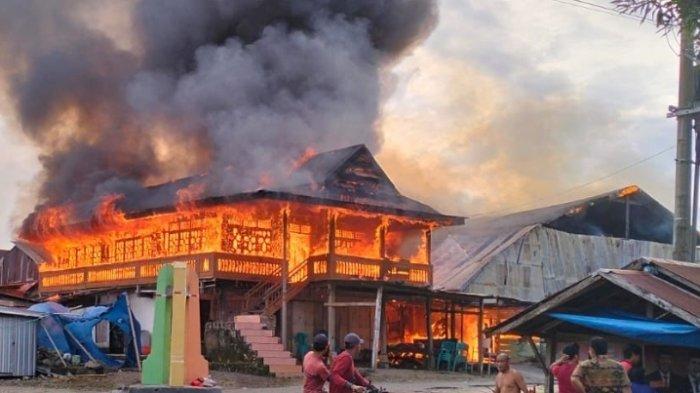 Tabung Gas Meledak, 5 Rumah dan Gedung Olahraga di Desa Paojepe Wajo Terbakar